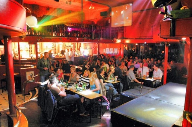 31531_monday_night_mayhem_frog__bucket-640x426