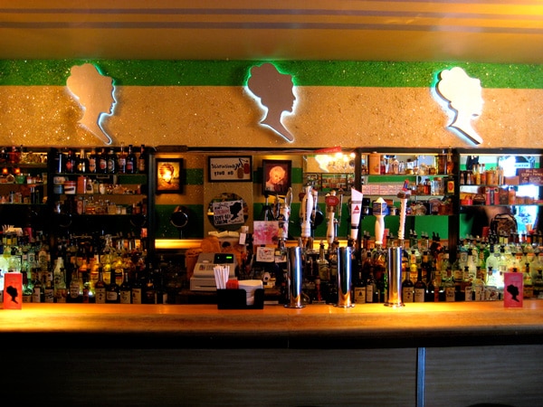 bar
